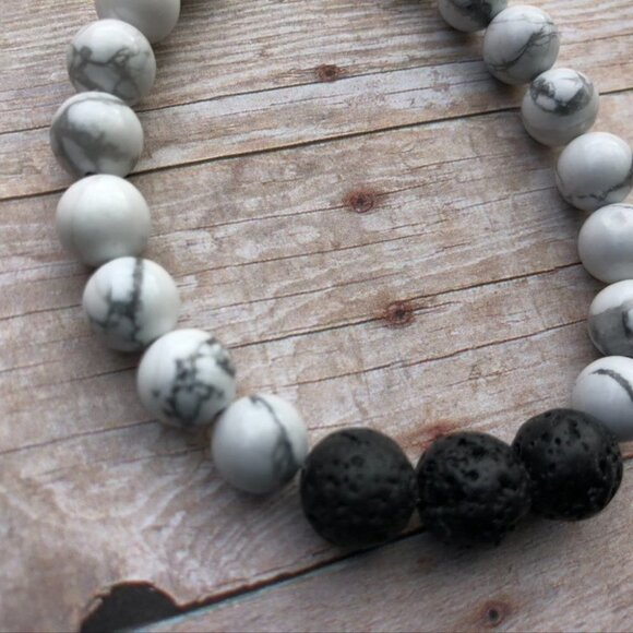 3/$20 Howlite Diffuser Bracelet - Picture 2 of 5